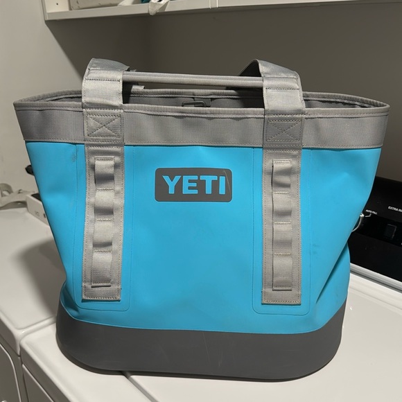 Yeti Camino Tote - Picture 1 of 1